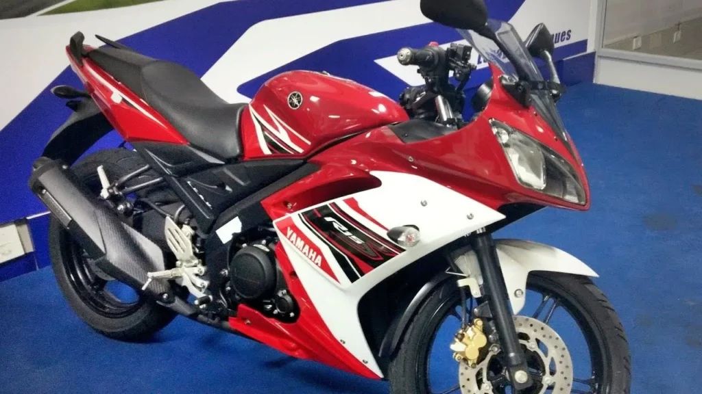 Yamaha R15S